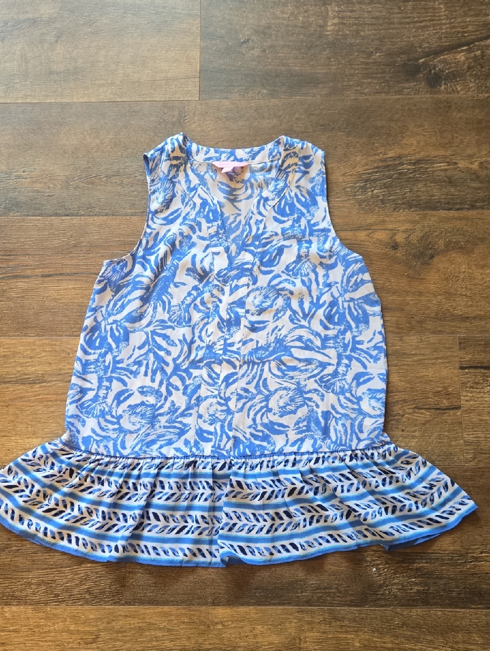 Lilly Pulitzer White & Blue Floral Sleeveless Ruffle Hem Top
